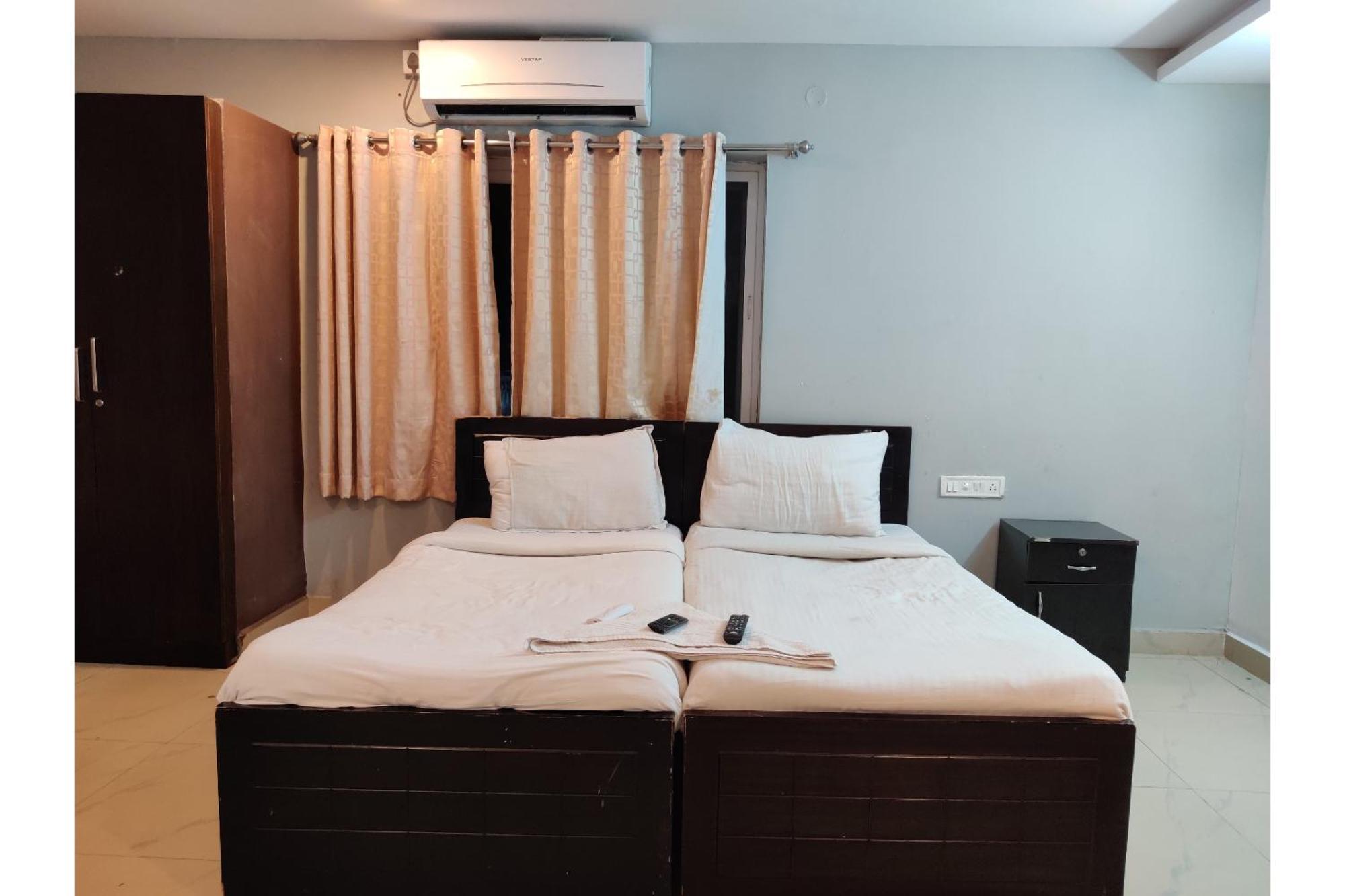 Capital O 44354 Jubilee Banjara Suites Hyderabad Bagian luar foto